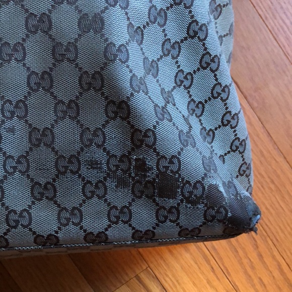 Gucci Bag! - Picture 6 of 12